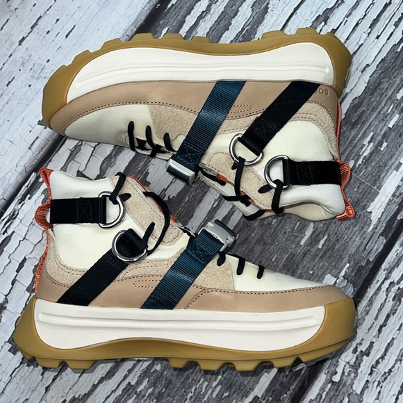 Sorel Women's ONA 503 EQ Mid Shoe - Ceramic, Chalk - Size 7.5 - Picture 7 of 12